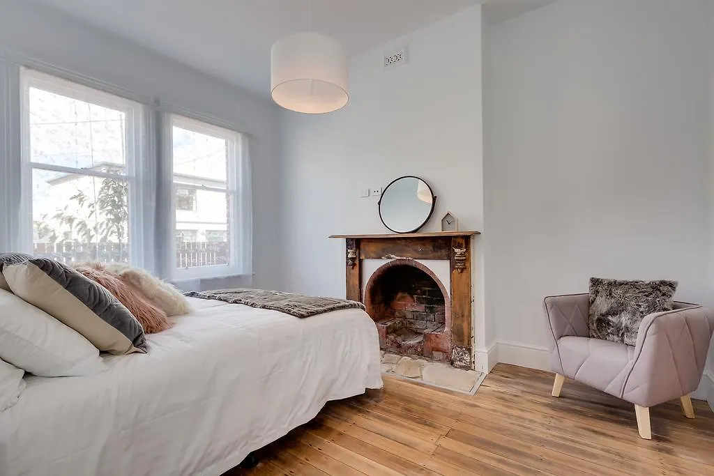 White Room Apartments Hobart